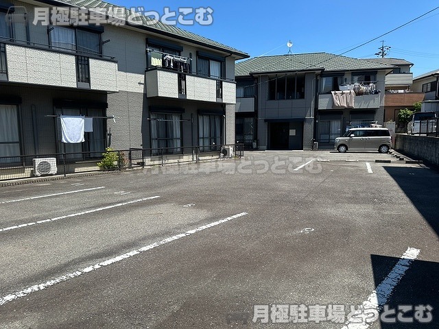 安城市住吉町荒曽根158-2の月極駐車場2