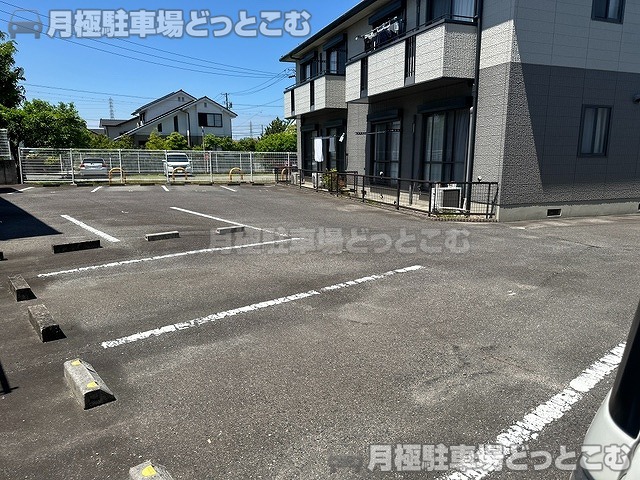 安城市住吉町荒曽根158-2の月極駐車場3