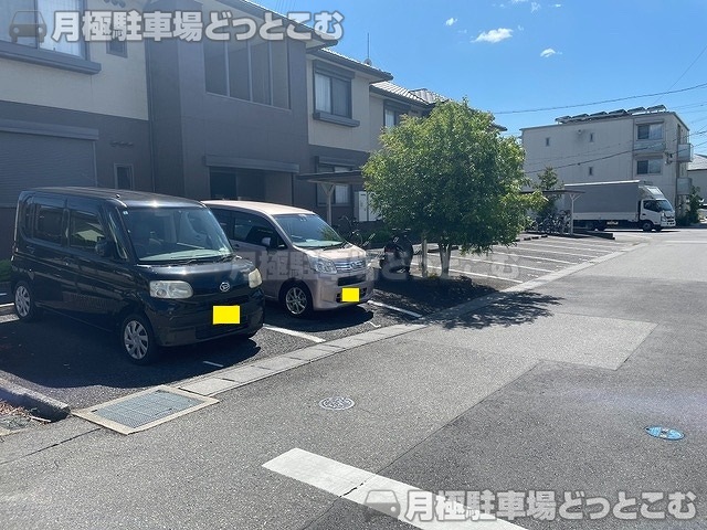 岡崎市井内町上河原26の月極駐車場2