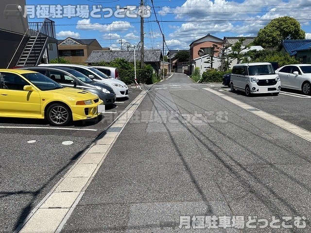 岡崎市宇頭町字出口23-2の月極駐車場5