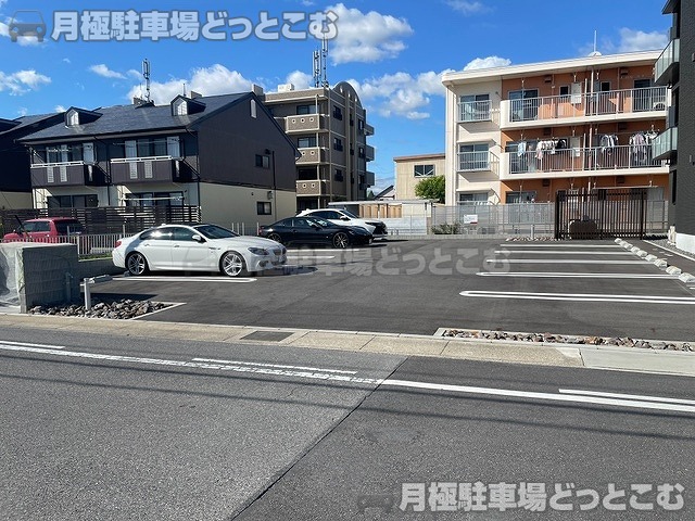 西尾市熊味町北15夜56の月極駐車場4