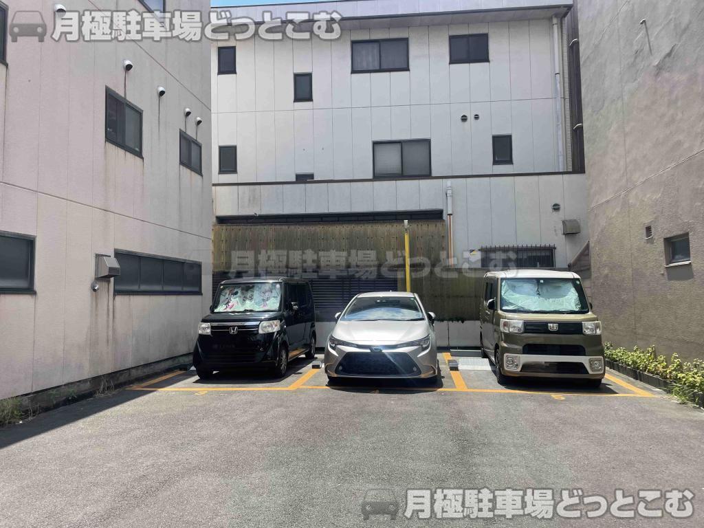 名古屋市中村区則武2-714の月極駐車場4