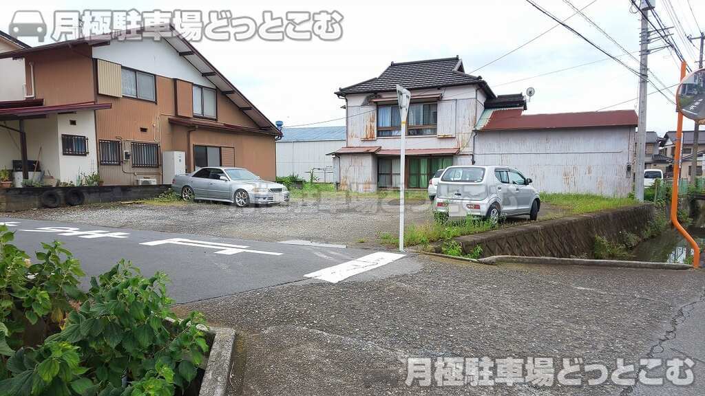 田方郡函南町上沢字山ヶ下235-16の月極駐車場1