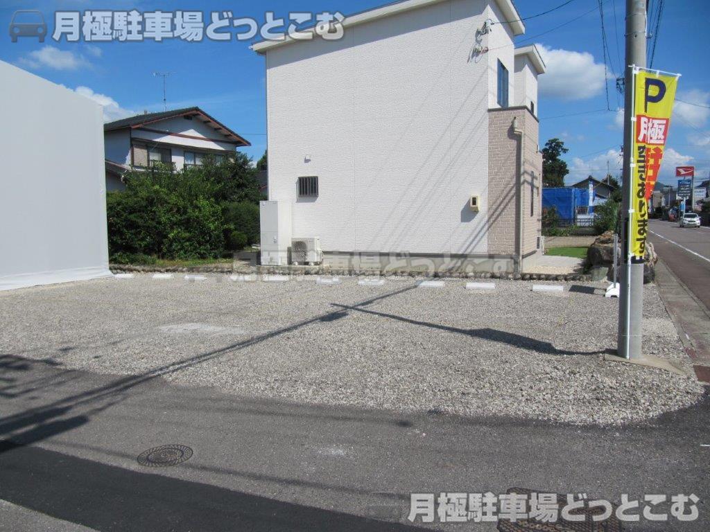 各務原市鵜沼羽場町1丁目232番地の月極駐車場2