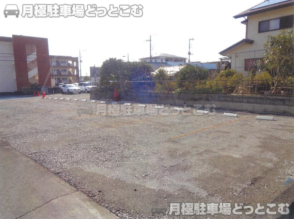 沼津市東椎路1000番地の月極駐車場3