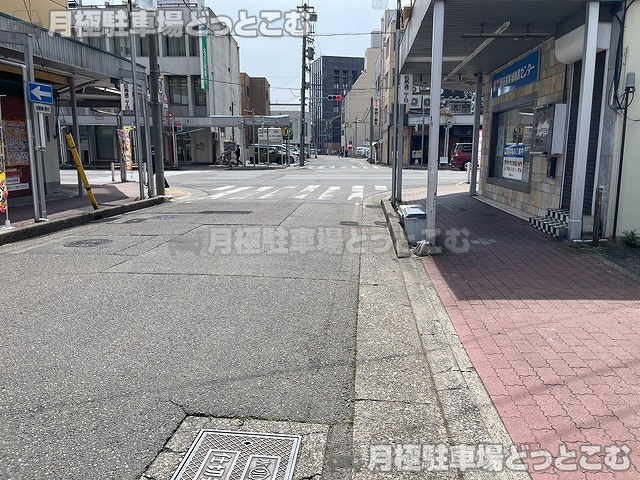 一宮市栄3丁目8-10の月極駐車場7