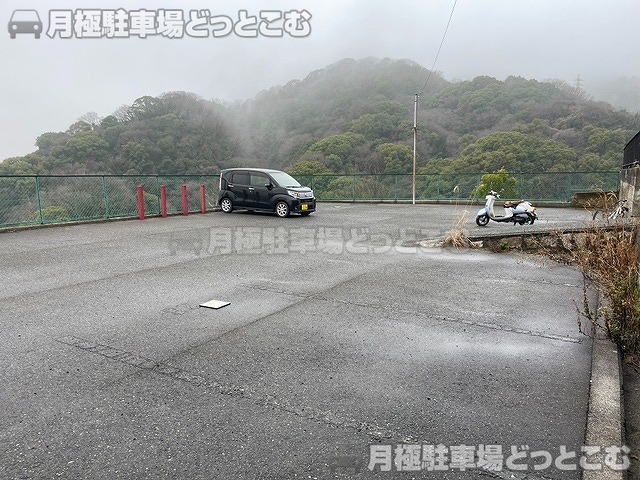 神戸市長田区堀切町17-6の月極駐車場2