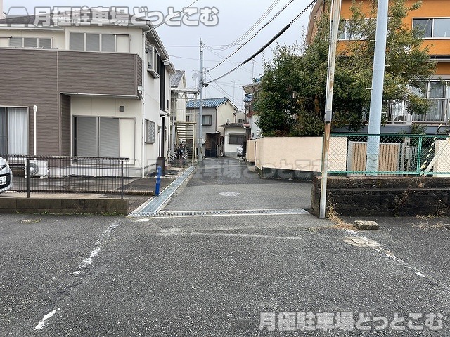 神戸市長田区堀切町17-6の月極駐車場8