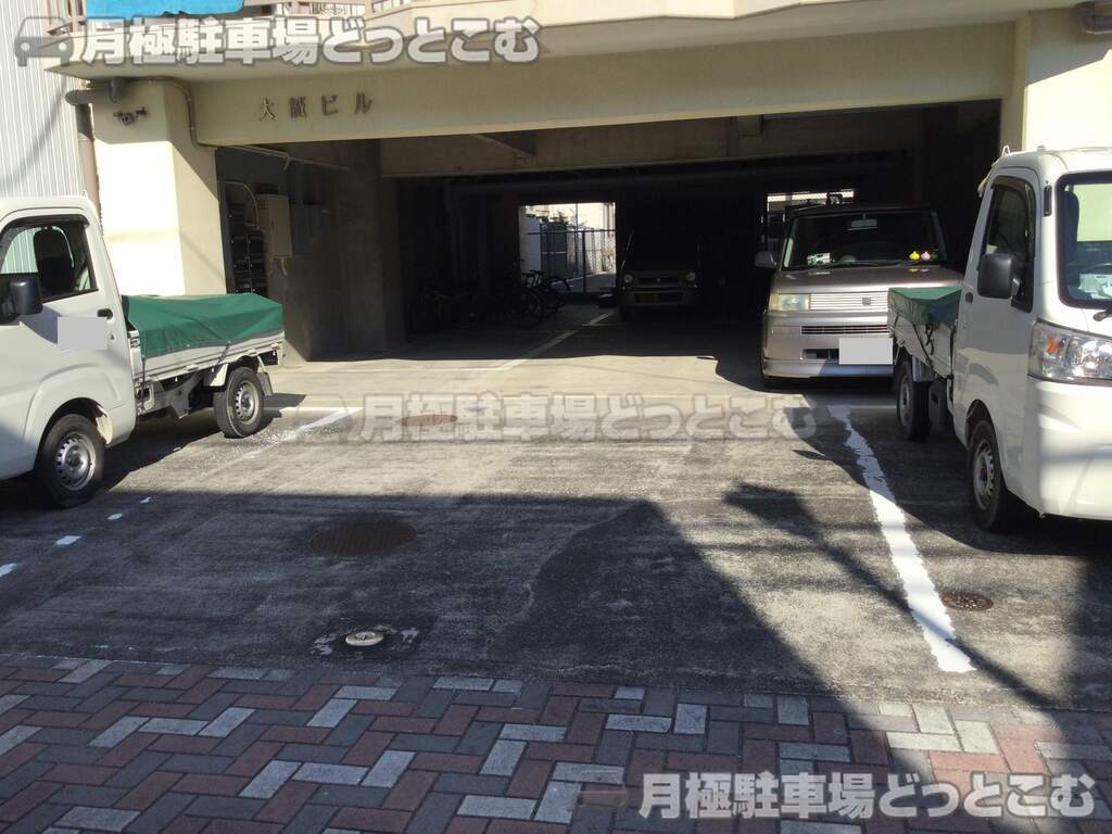 静岡市葵区川辺町2丁目1－17の月極駐車場3