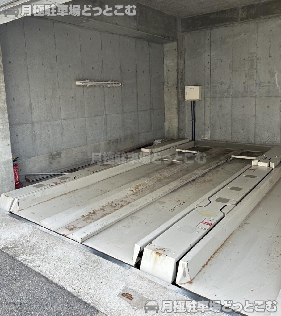 神戸市長田区庄田町2丁目5-11の月極駐車場2