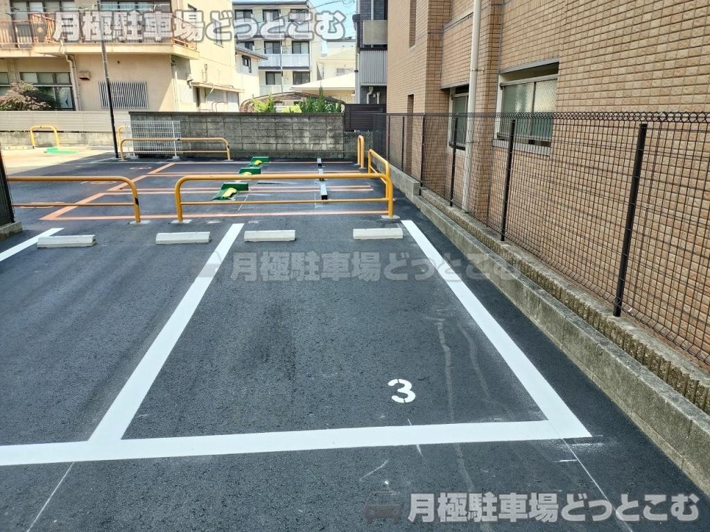 名古屋市西区上名古屋2丁目603の月極駐車場4