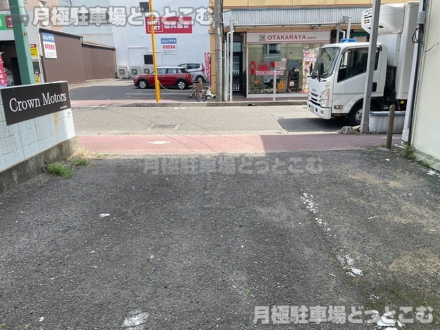 一宮市栄3丁目8-10の月極駐車場4