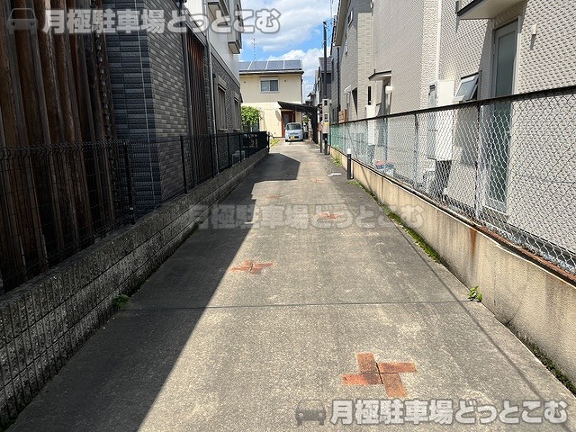 向日市寺戸町笹屋26-1の月極駐車場6