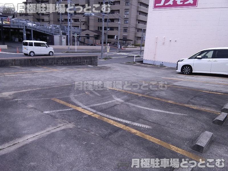 愛知郡東郷町春木白土89-2他計8筆の月極駐車場4