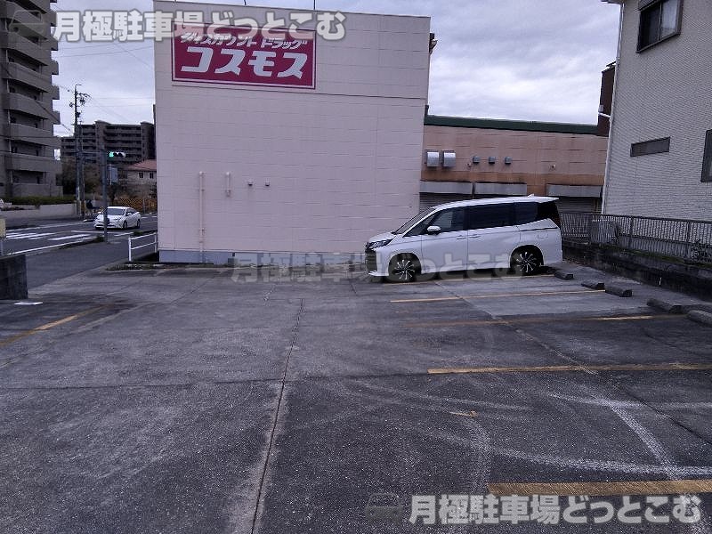 愛知郡東郷町春木白土89-2他計8筆の月極駐車場6