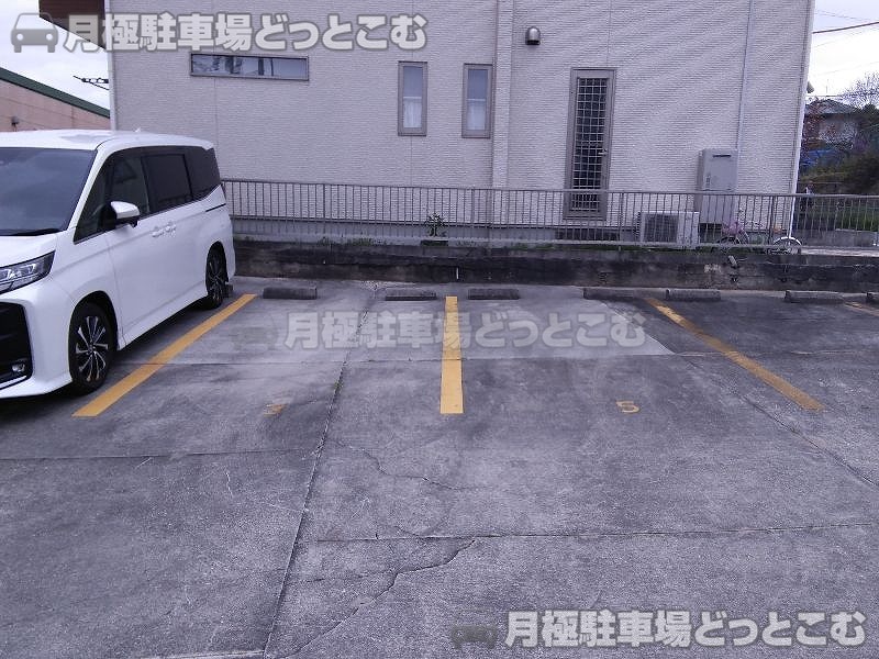 愛知郡東郷町春木白土89-2他計8筆の月極駐車場7