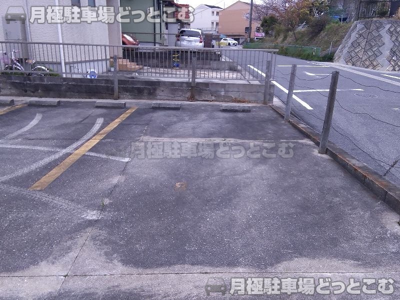 愛知郡東郷町春木白土89-2他計8筆の月極駐車場8