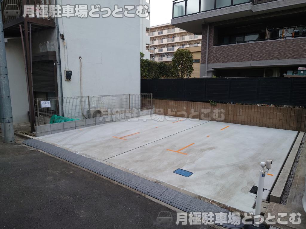板橋区舟渡2-13-18の月極駐車場3