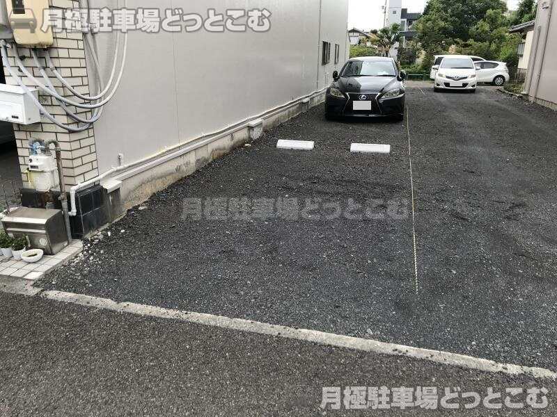 静岡市葵区通車町6-14の月極駐車場1