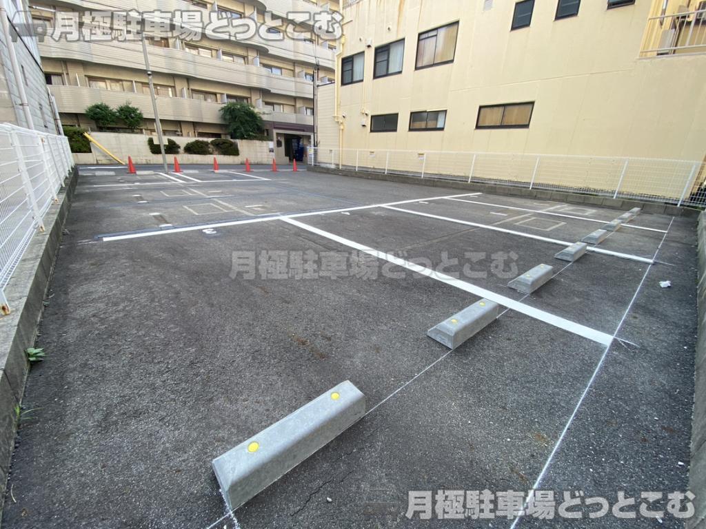 名古屋市東区東大曽根町20-2の月極駐車場5