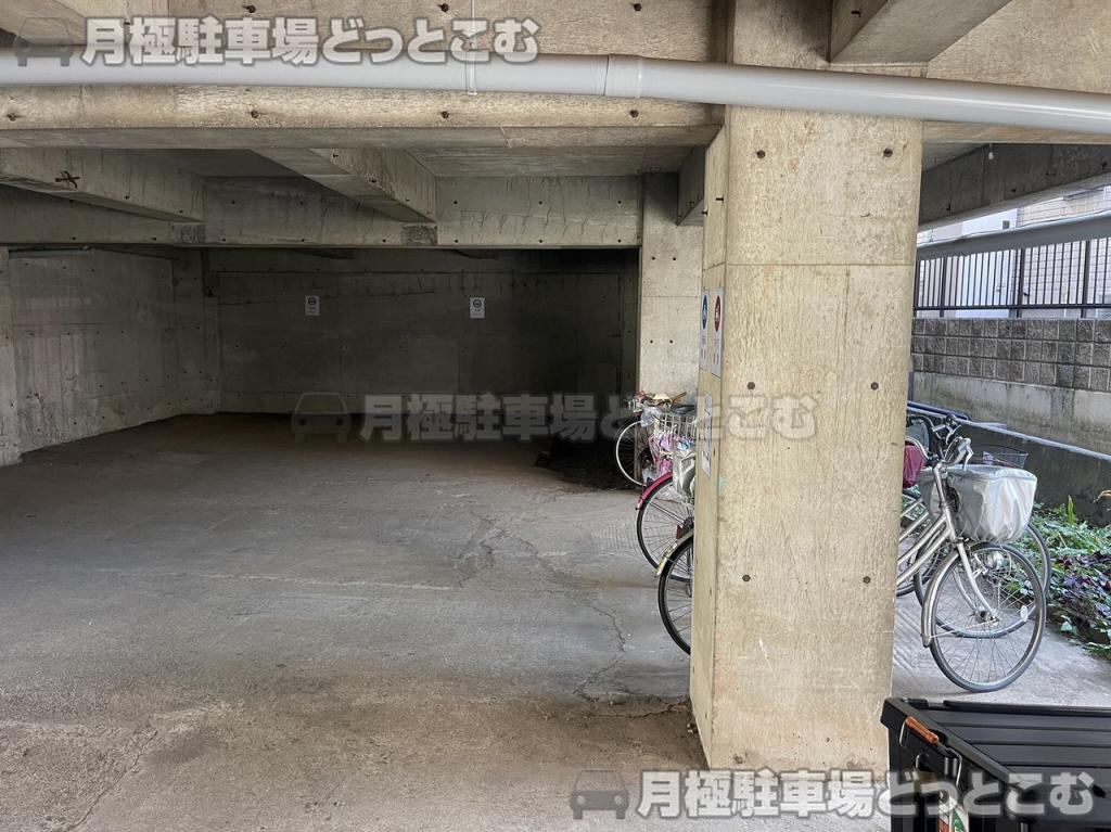さいたま市見沼区南中丸51-7の月極駐車場8