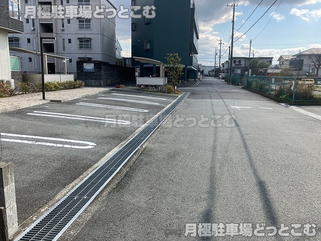 津市久居射場町14-1の月極駐車場5