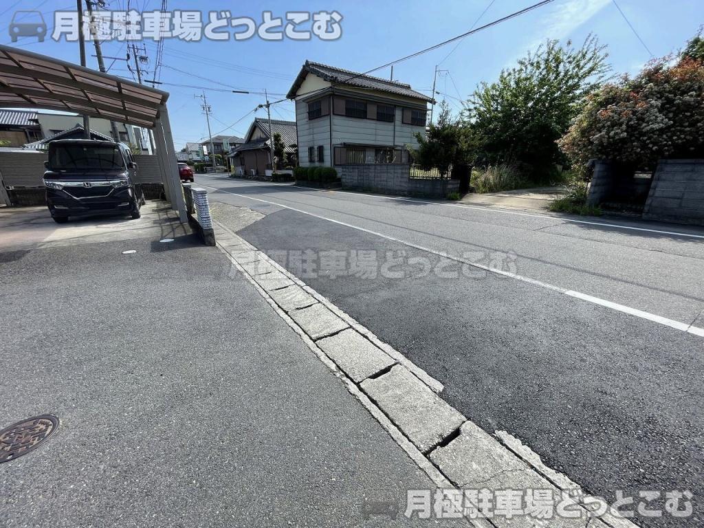 津市久居新町1124-2の月極駐車場5