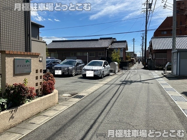 津市桜橋1丁目321の月極駐車場2