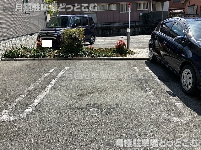 津市桜橋1丁目321の月極駐車場5