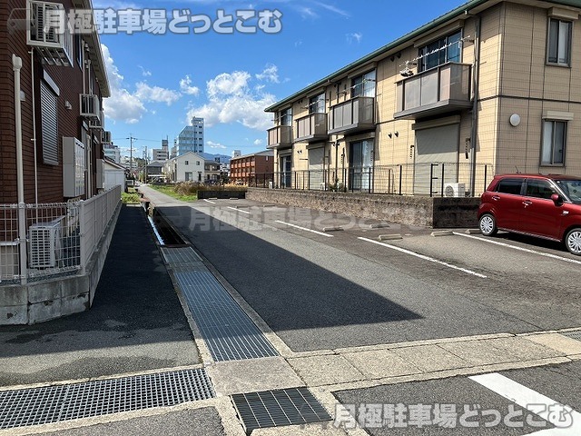 津市桜橋2丁目21の月極駐車場6
