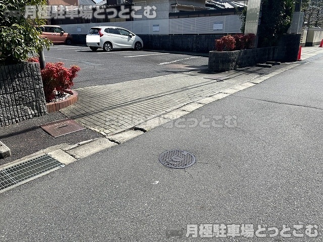 津市船頭町津興1716の月極駐車場9