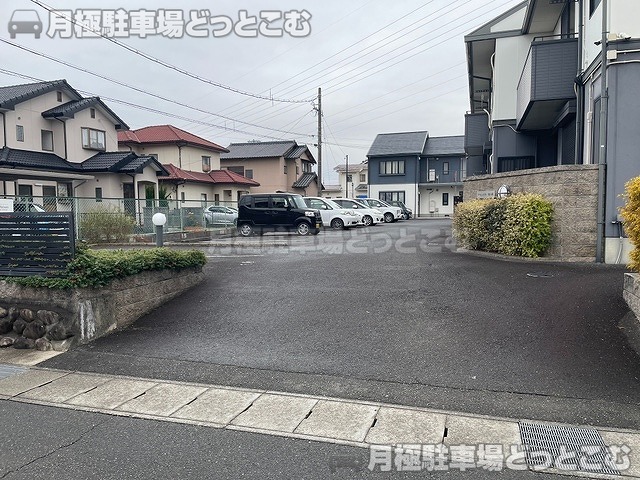 四日市市西富田町205-1の月極駐車場2