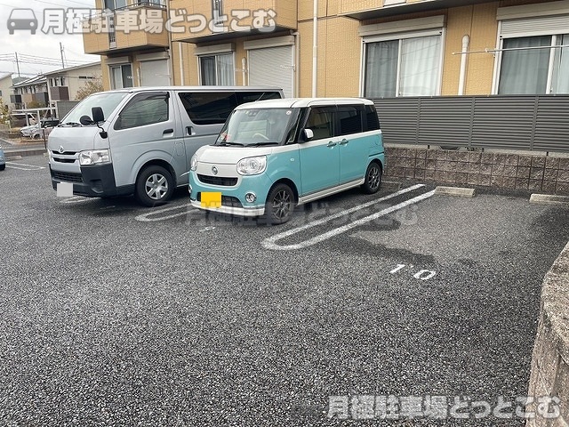 四日市市西阿倉川1338-10の月極駐車場6