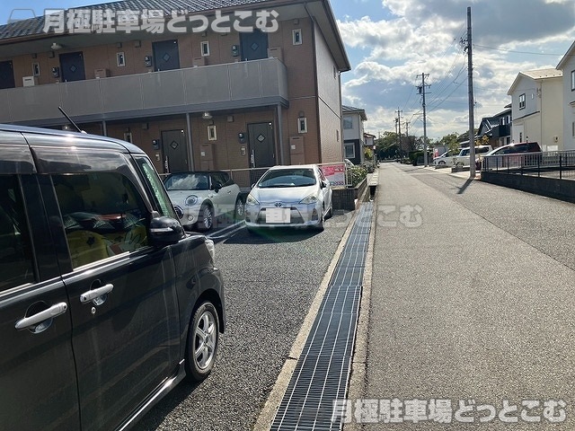 鈴鹿市末広東11-7の月極駐車場5
