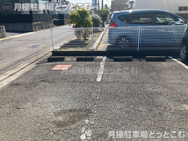 鈴鹿市中江島町3-10の月極駐車場2