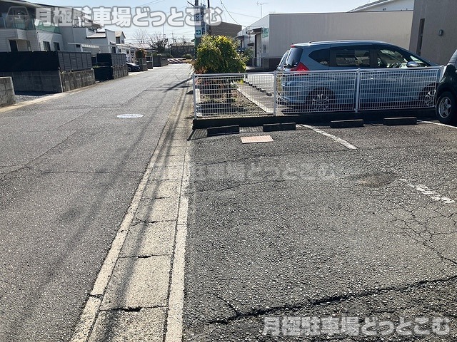 鈴鹿市中江島町3-10の月極駐車場4
