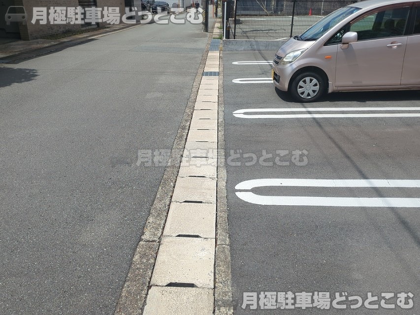 伊勢市河崎1丁目11番55号の月極駐車場6
