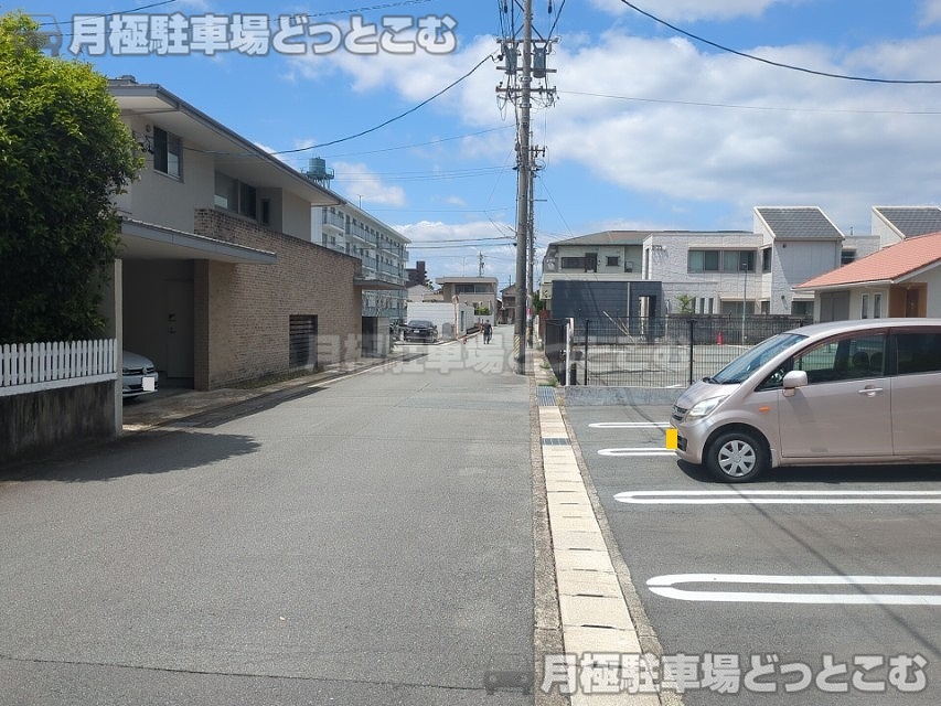 伊勢市河崎1丁目11番55号の月極駐車場8