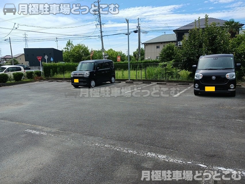 松阪市嬉野野田町66-1の月極駐車場2