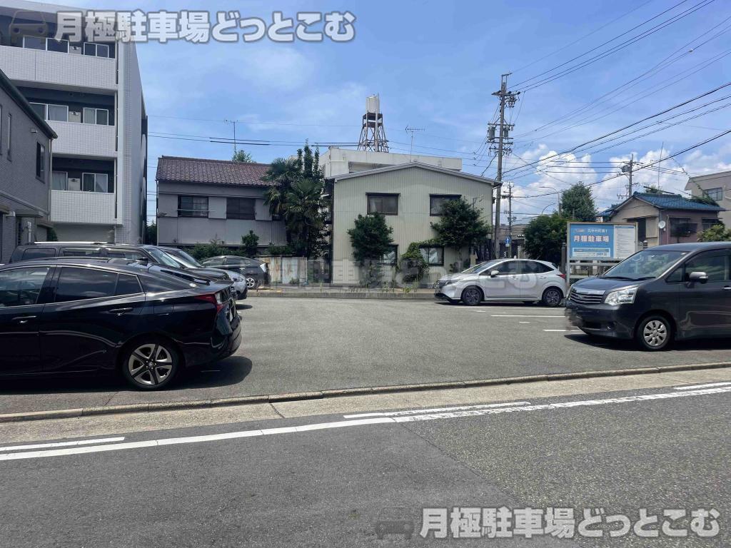 名古屋市中村区元中村町2-1の月極駐車場5