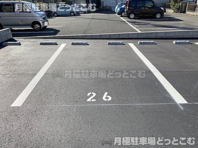 桑名市参宮通113番の月極駐車場3