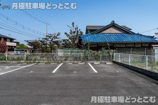 津市乙部380の月極駐車場3