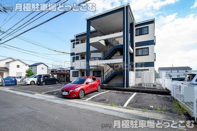 津市桜橋1丁目 172-2の月極駐車場3