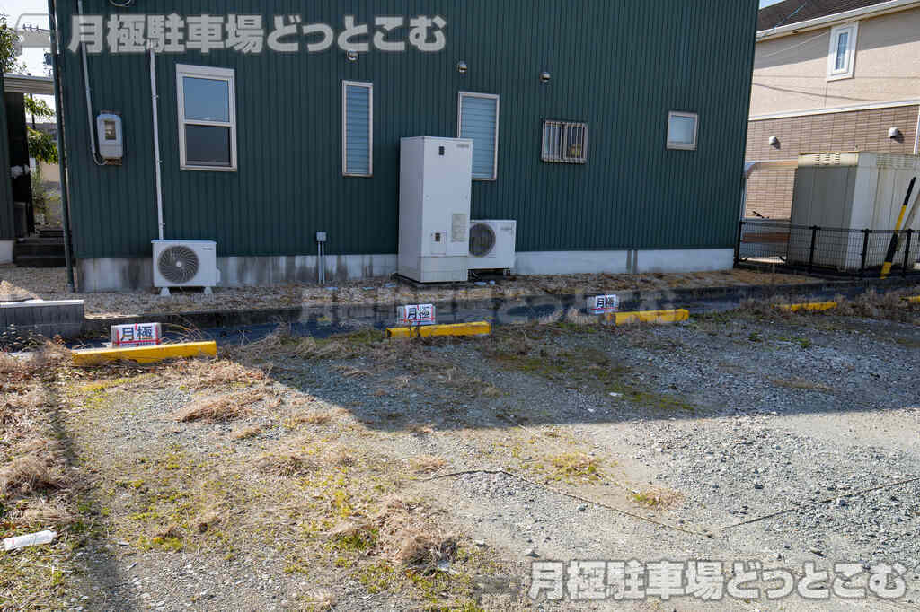 松阪市嬉野中川新町2-167、2-168の月極駐車場3