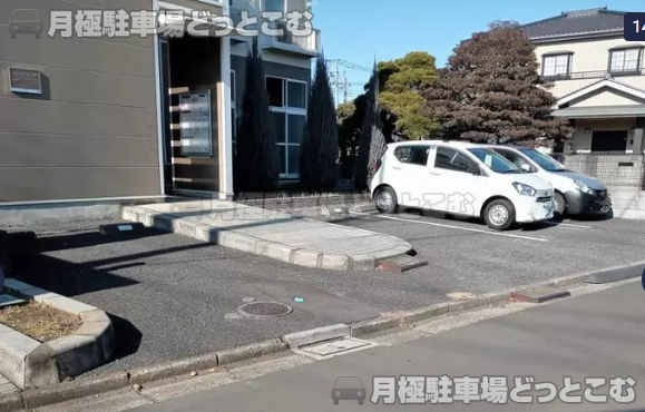 川口市東領家2－13－13の月極駐車場1