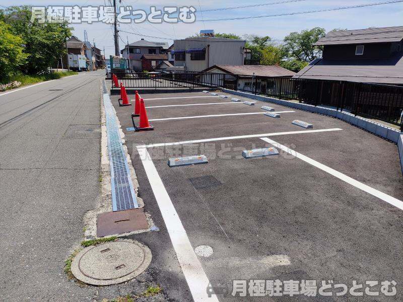 四日市市三ツ谷町1928,1930の月極駐車場2