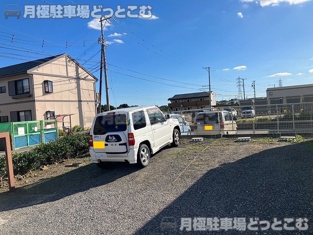 鈴鹿市道伯町1916-2の月極駐車場2