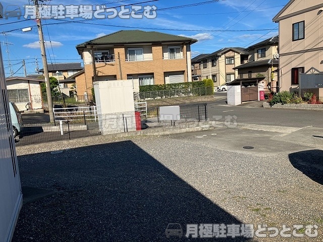 鈴鹿市道伯町1916-2の月極駐車場6