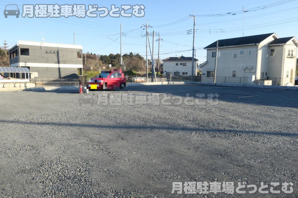 小山市小山2651-2の月極駐車場2
