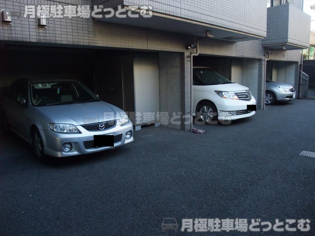 大田区中馬込1丁目13番9号の月極駐車場2